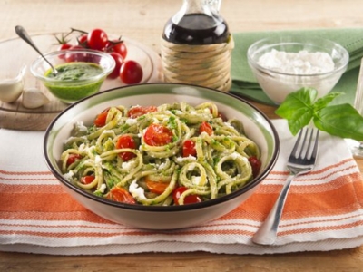 Spagetti med pesto och körsbärstomater - Galbani